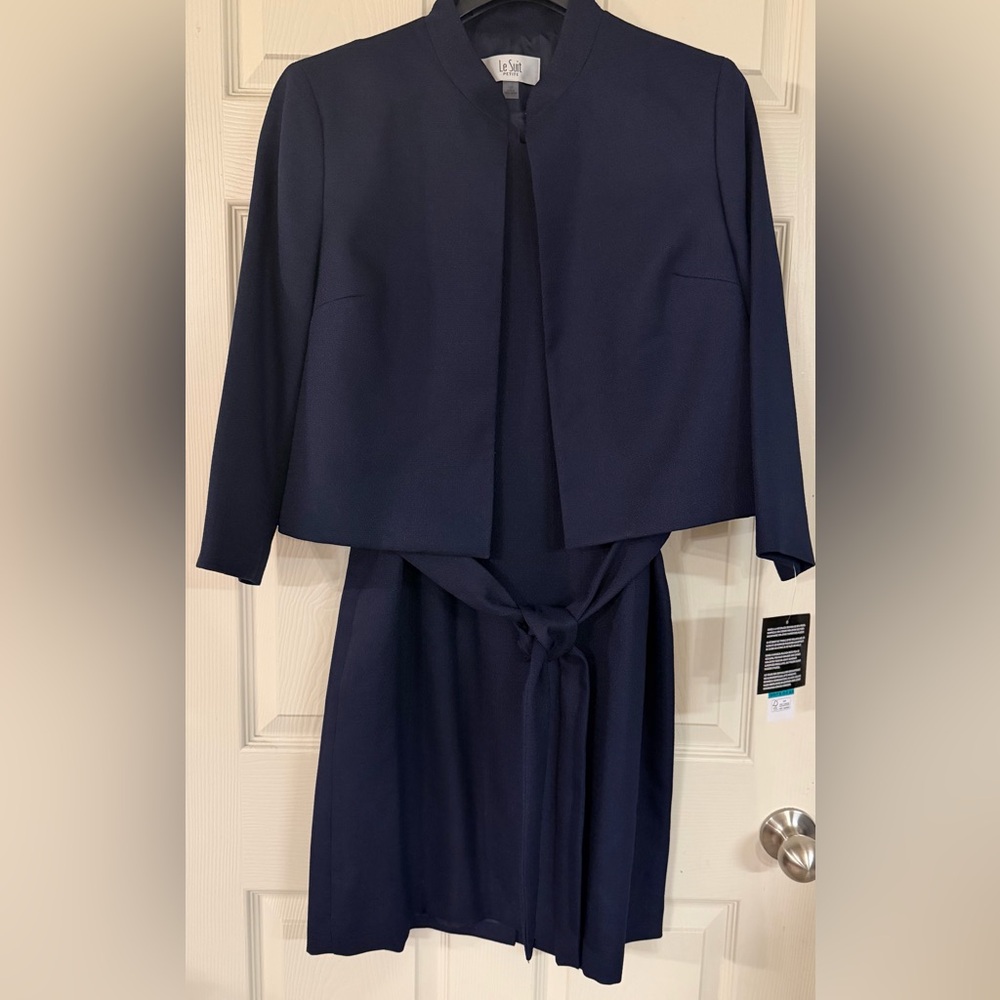 NWT Le Suit Women's 3/4-Sleeve Jacket And Belted Sheath Dress Suit Set Navy 16P